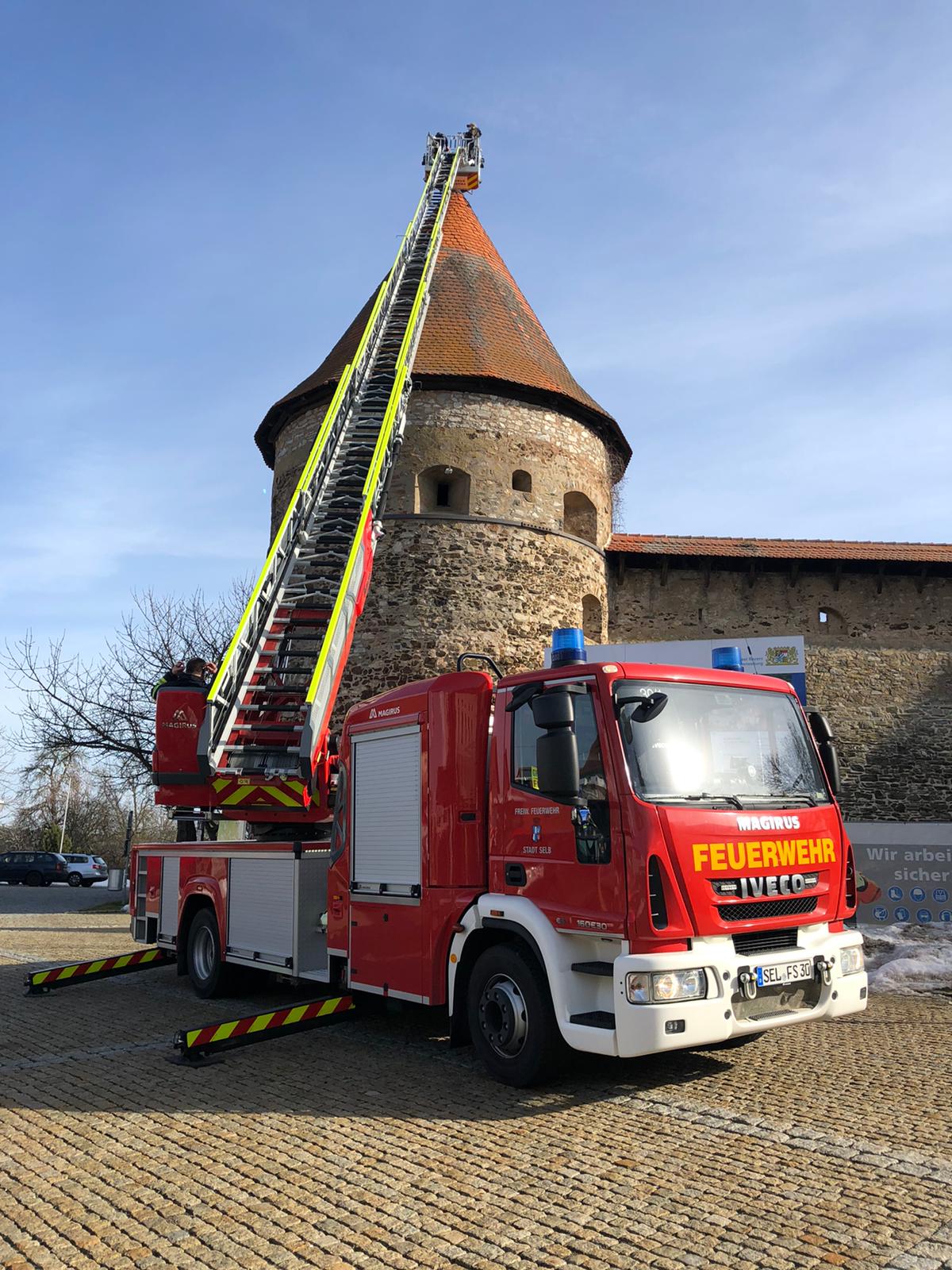 Feuerwehr Selb unterstützt Naturschutzbehörde